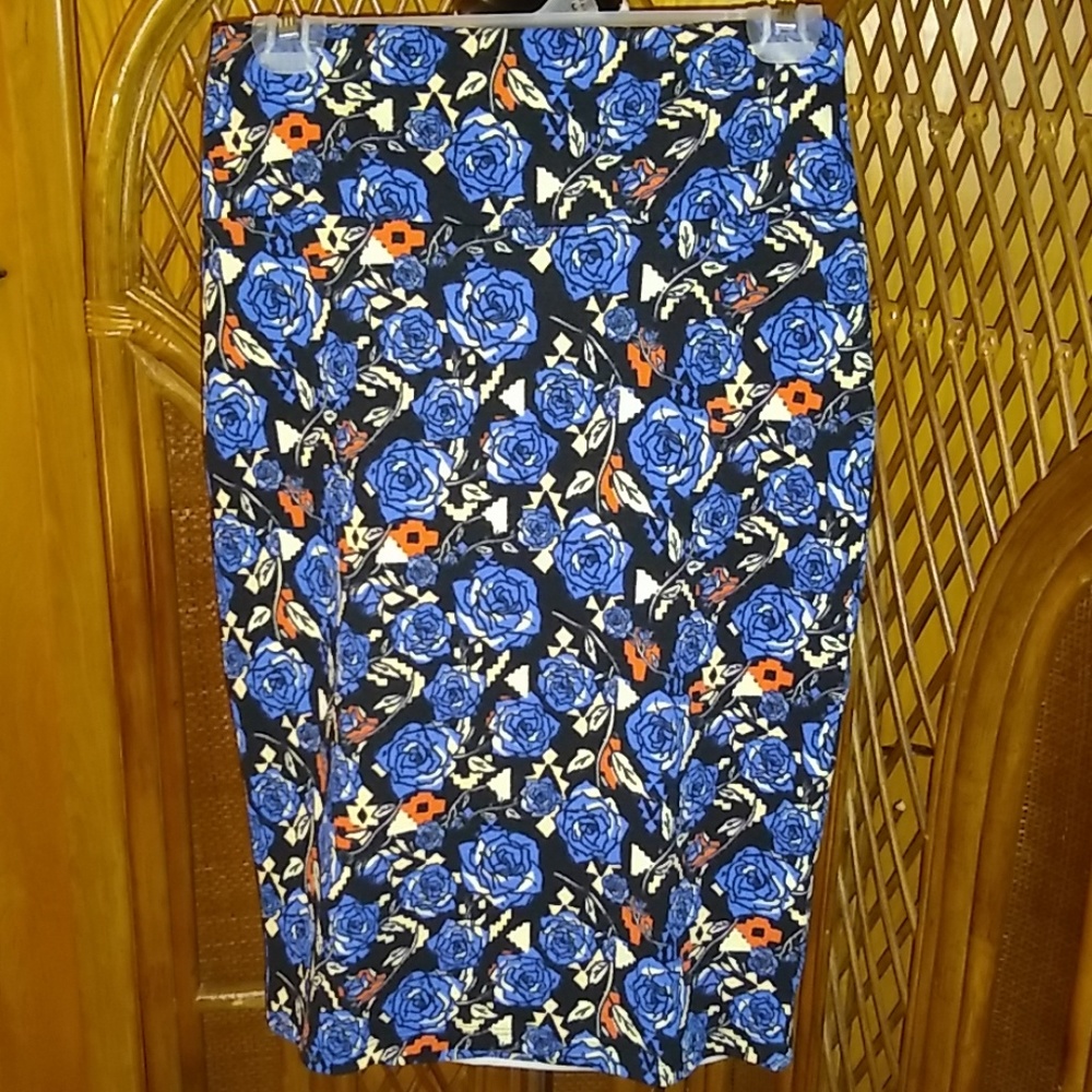 LulaRoe Cassie Skirt - size small womens